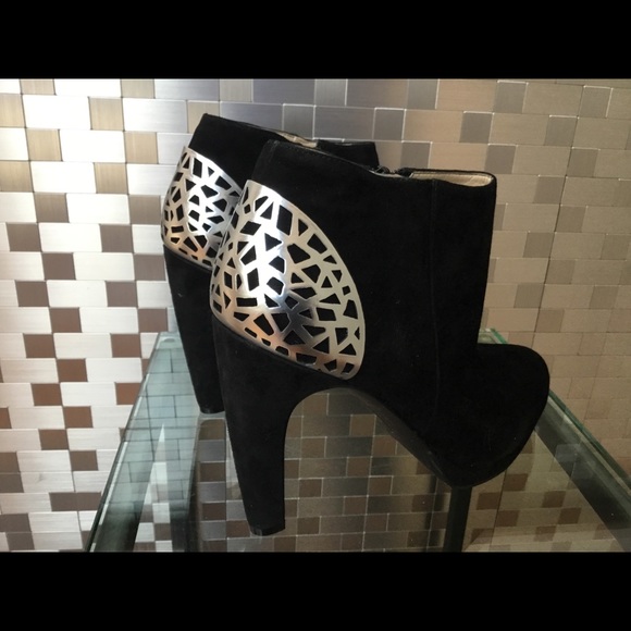 Nine West Suede Bootie Heels - Picture 1 of 7